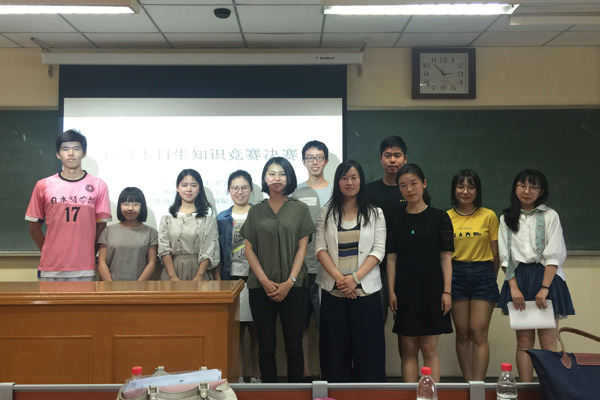 20170517-日语系-日语系举办15级本科生知识竞赛-评委与选