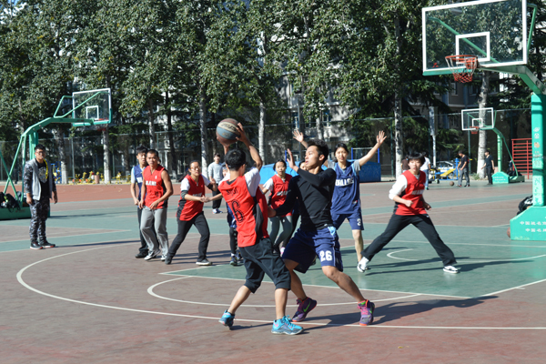 20151028-日语系-“新生杯”日语力克亚非进四强2